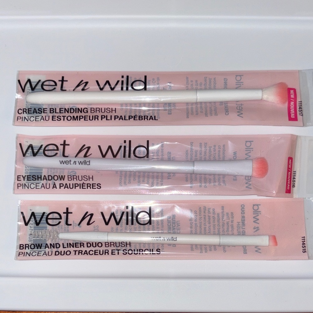 BRAND NEW LOT Wet n Wild Pink Brush Trio Eyes Brow Crease Blending Brush Brushes
